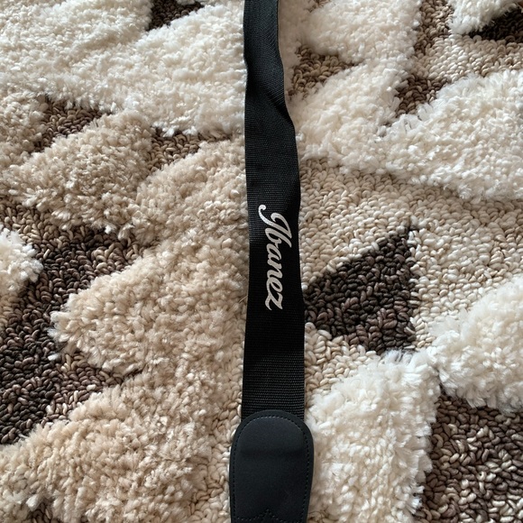 Ibanez 6 string electric guitar - Picture 7 of 7